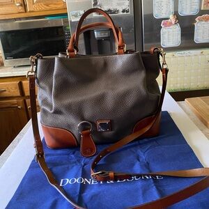 DB  Brenna Taupe Leather Saddle Trim Shoulderbag, DB Dust Cover, Fob